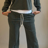 Pull à col blanc